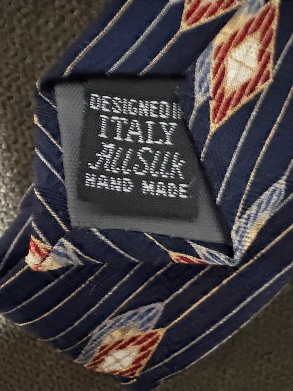 Contissima Navy Blue Men’s Silk Tie with Geometric Diamond Pattern - Picture 3 of 4